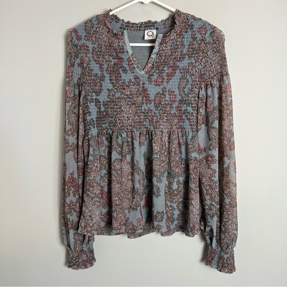 Akemi + Kin Anthropologie Pullover Smocked Blouse-Gray Pink Print-XS
